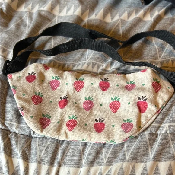 Strawberry Waist Bag - Picture 3 of 5